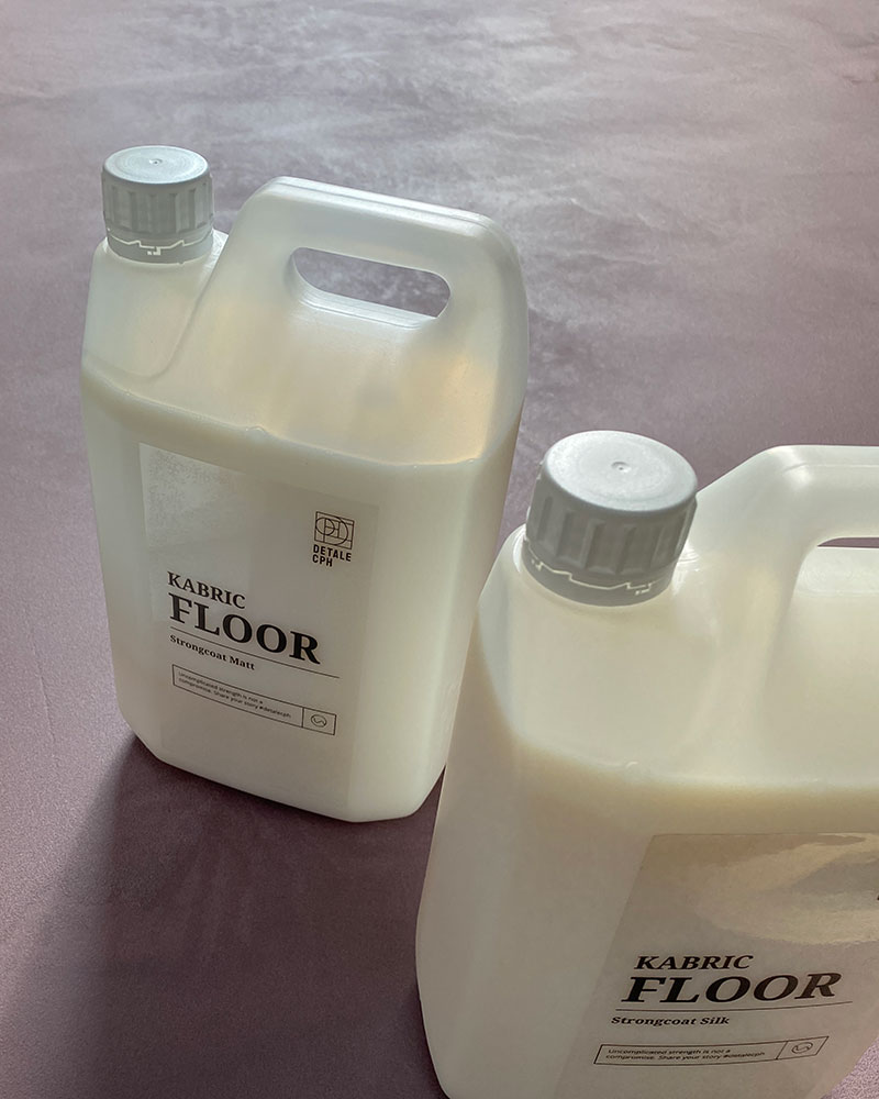 Både Strongcoat Silk och Strongcoat Matt kommer färdigblandade och ska bara skakas före användning