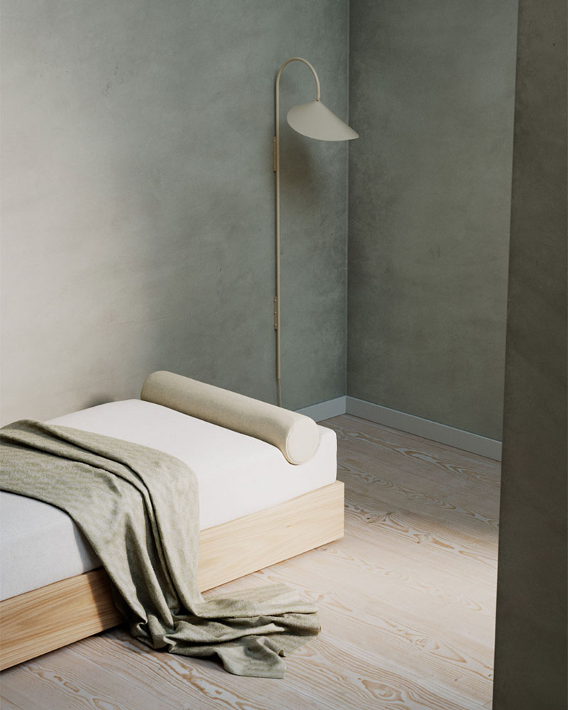 KC14 är Nordens första färgspackel och finns i mer än 30 vackra nyanser. KC14 levereras alltid med en specialutvecklad Topcoat som ger väggen unik variation, samt en tvättbar yta som motsvarar en målad vägg i glans 10.
